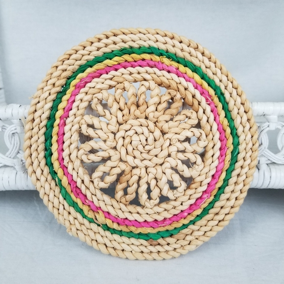 3 vintage wicker Trivets &  little etched wooden trinket box - Picture 4 of 15